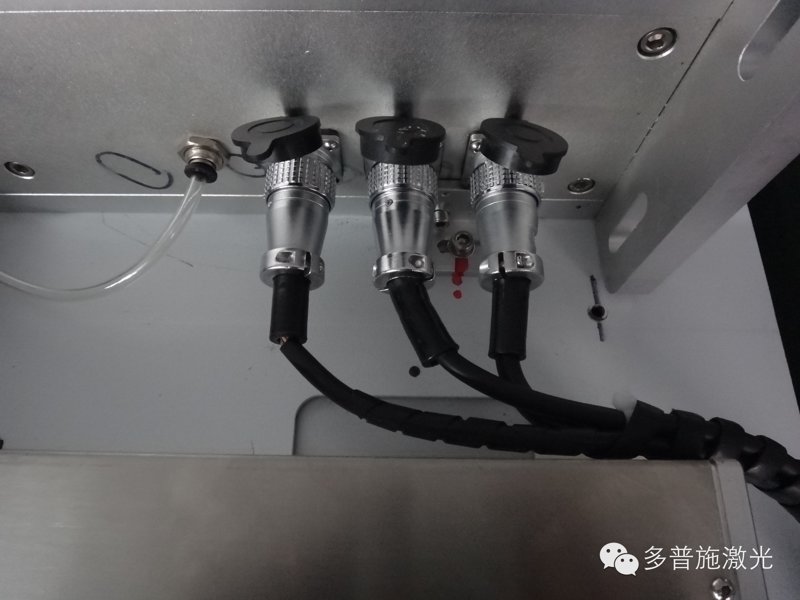 八工位LED燈泡旋轉激光打標系統(圖4)